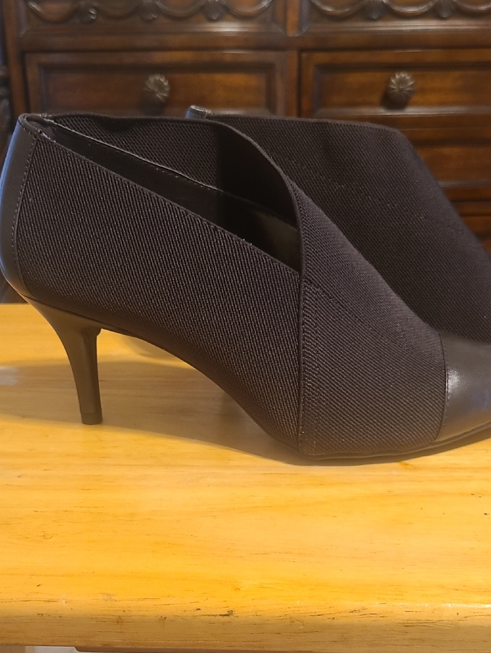 Bandolino Brown Pointed Toe Ankle Booties - Picture 3 of 12